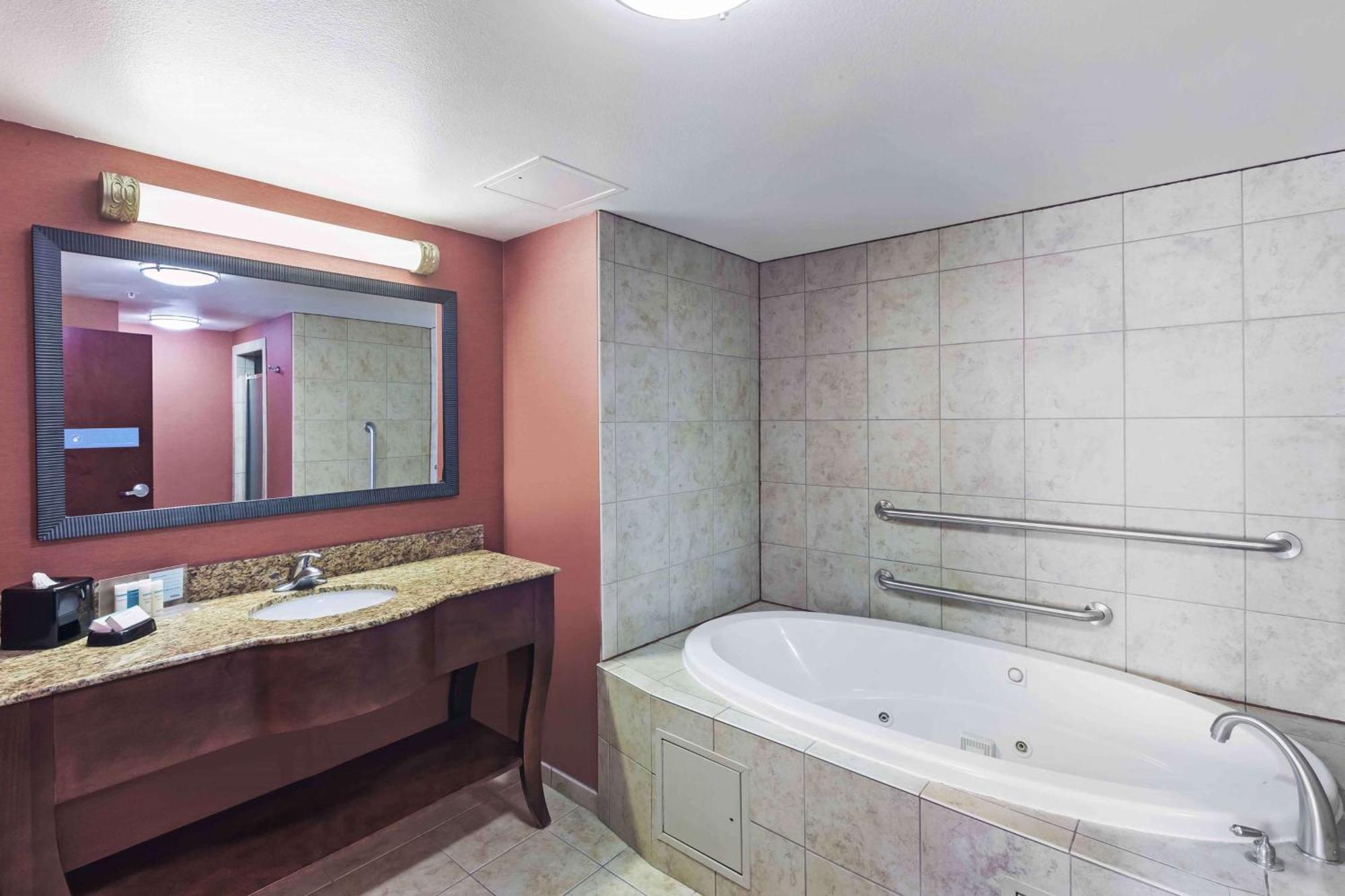 Hampton Inn & Suites מורגן סיטי מראה חיצוני תמונה